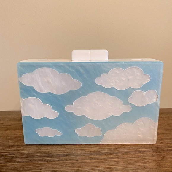 Handbags - ☁️Cloud Box Clutch